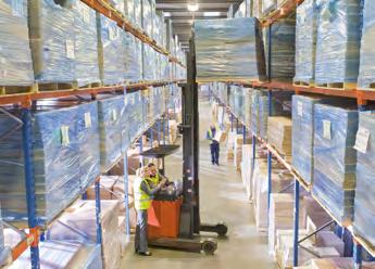 Applications Cold storage / Outdoor applications Forklifts operating in high rack facilities requiring more lifting Heavy duty applications with demanding