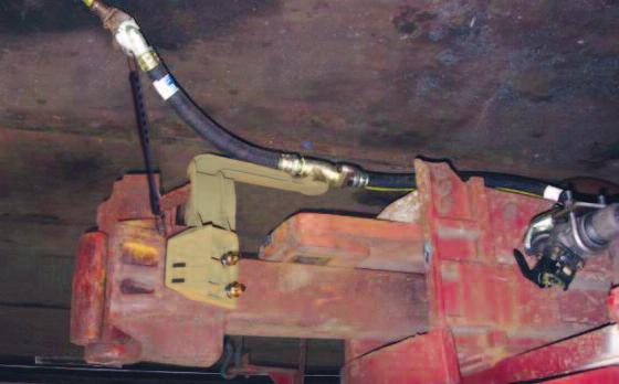Attaching End-of-Train Devices with Coupler Mounted Bracket PLEASE REVIEW WITH ALL PERSONNEL INVOLVED IN THE MOUNTING OF END-OF-TRAIN