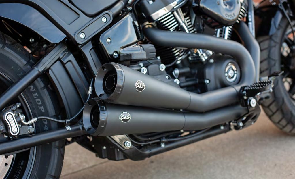 GRAND NATIONAL 2:2 EXHAUST SYSTEM FOR 2018 HD FAT BOB MODELS WITH THE MILWAUKEE-EIGHT ENGINE FEATURES AND BENEFITS 2:2 Free-flow design equals solid HP gains Hidden crossover provides performance