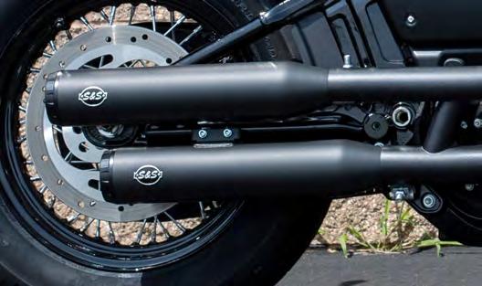 GRAND NATIONAL MUFFLERS FOR 2018 SOFTAIL MODELS WITH THE MILWAUKEE-EIGHT ENGINE Up to 12% more horsepower and 6% more torque (when used with Stealth Air Cleaner Kit) Race inspired Grand National