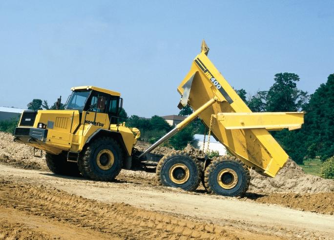 HM400-1 Built-in ROPS/FOPS These structures conform to ISO 3471 and SAE J1040-1988 standards.