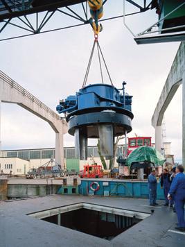 Propeller installation To simplify transport, Voith Schneider Propellers above size 26 are supplied to the