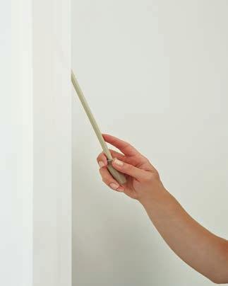 Simply push or pull the wand to traverse the product and twist to rotate the vanes. Perfect for sliding glass doors. Push or pull wand to traverse sheer. Twist wand to rotate vanes.