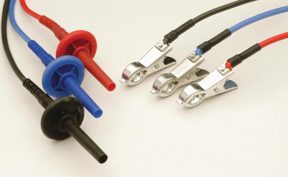 MEDIUM TEST CLIP 139 (L) X 73 (closed) mm 3 m, 10 m and 15 m 18 mm diameter max Double insulation rating: 3 kv d.c. Basic insulation rating: 6 kv d.c. Safety specification: IEC61010-31:2008 The clips are therefore touch proof when closed 5 kv and 10 kv test leads 3 m, 10 m and 15 m 12 kv d.