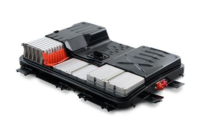 Battery Technology Advances 100,000-mile/8-year auto manufacturer