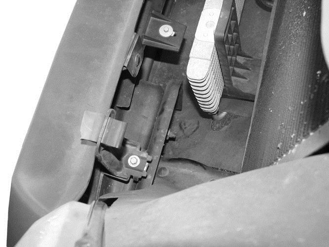 5mm Large Flat Washer (inside) 10mm Nylon Lock Nut (Fig 10) 04-05 Driver side Top