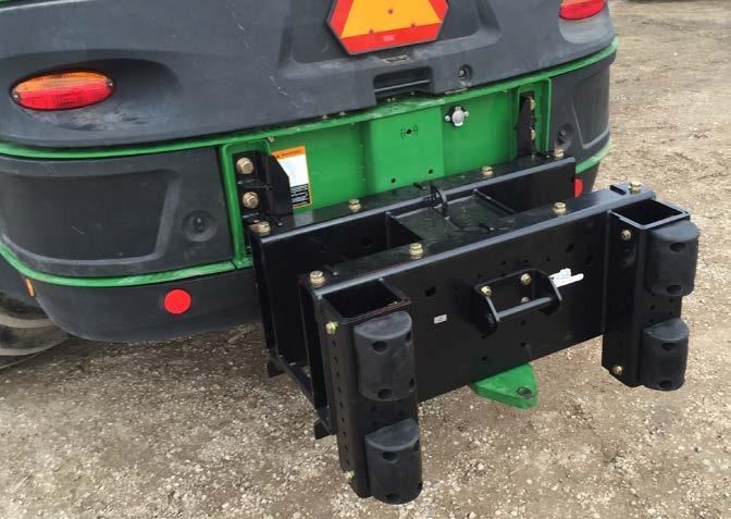 8A Bumper Attachment 17 October 2017 7000-Series and 8000-Series SPFH The 8A Bumper Attachment is available from RCI Engineering for the John Deere 7000- and 8000-Series Self-Propelled Forage