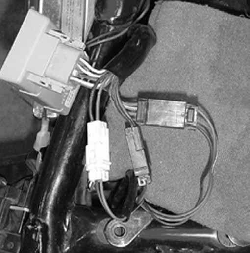 Installation of this Saddlebag Kit on Sportster Models equipped with Detachable Docking Hardware requires the separate purchase of a Hardware Kit.