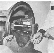 Figure 73 - With bearing cap oil return groove lined up with oil hole in