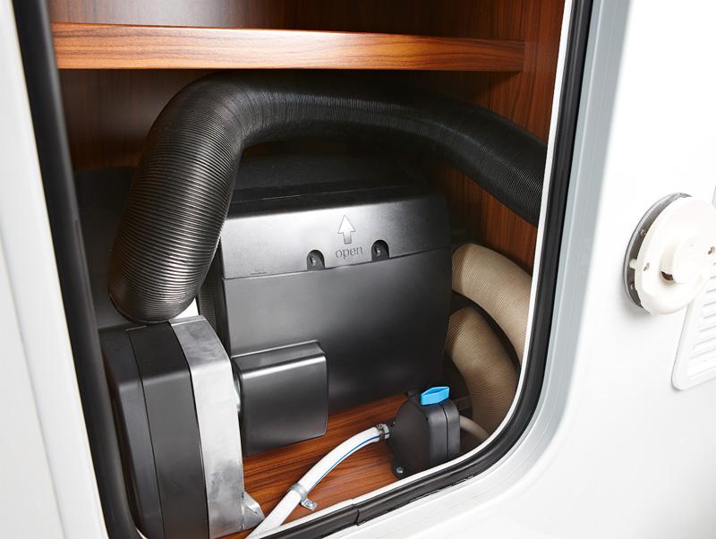 FROLI comfortable bed system with cold-foam mattress Water / Gas / Electricity Exterior shower MonoControl CS (Crash Sensor) TRUMA Duo Control incl.