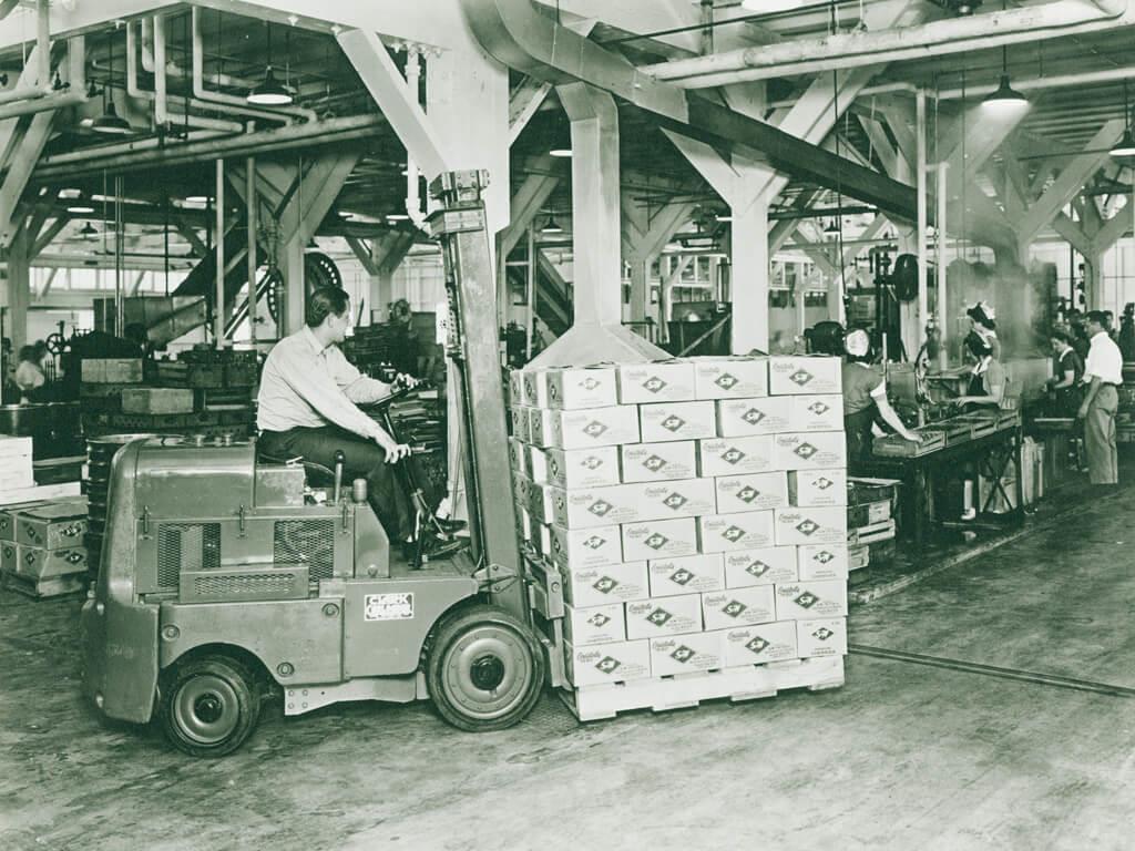 1938 The Carloader, the world's first modern shortcoupled internal combustion fork lift truck, is introduced.
