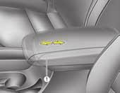 Značilnosti vašega vozila Držalo za kozarce OPOZORILO - Vroča tekočina Med vožnjo v držalo ne odlagajte nepokritih lončkov z vročo tekočino.