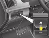 Vožnja POZOR Ko vozite na cesti s slabim oprijemom, npr. ob poledici, in stalno pritiskate na zavoro, je tudi ABS stalno dejaven in lahko se prižge opozorilna lučka za ABS.