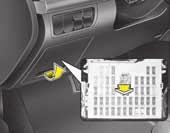 Vzdrževanje OUB071021 Pomnilniška varovalka Vozilo je opremljeno s pomnilniško varovalko, ki preprečuje, praznjenje akumulatorja, če je vozilo dlje časa parkirano in ga nihče ne vozi.