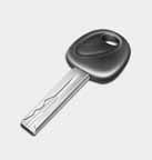 Značilnosti vašega vozila KLJUČI Zapišite si številko ključa Kodna številka ključev je vtisnjena na ploščico, ki je pripeta na ključe.