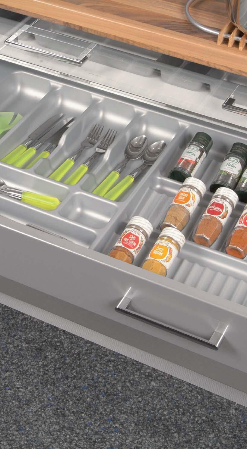 SPICE INSERTS Cutlery tray depth: 440-490 mm Plastic, vacuum formed. For drawer depth 500 mm. Material thickness: 2.