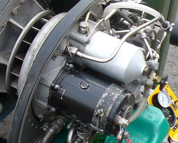 A small gas turbine engine gear train with