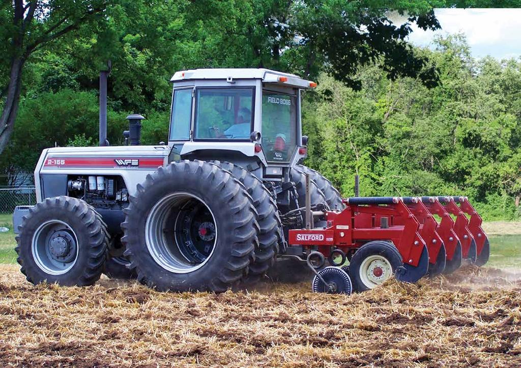 9200 IN-LINE RIPPER 9200 Specifications Operating Depth 7"-16" Operating Speed (mph) 4-6 % of Residue Buried in One Pass 10-15 Seed Bed Preparation Poor Primary Tillage N/A Field Leveling Poor Weed
