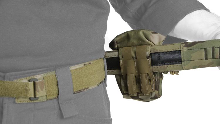 2 Attach holster and/or pouches to RANGE BELT.