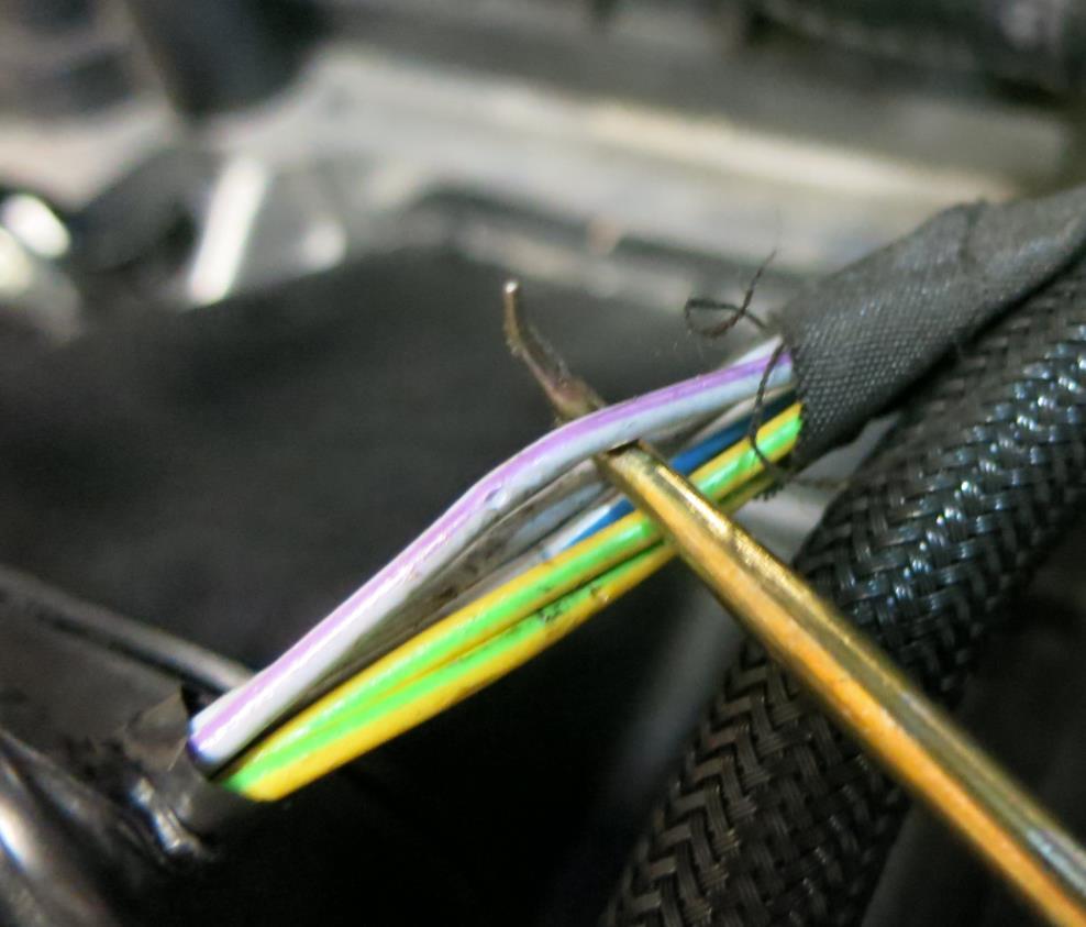 wire on the Aux Fuel Controller.