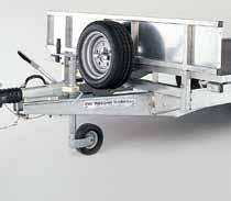 DROPSIDES Hinged dropsides increase capacity and contain loose loads such as gravel.