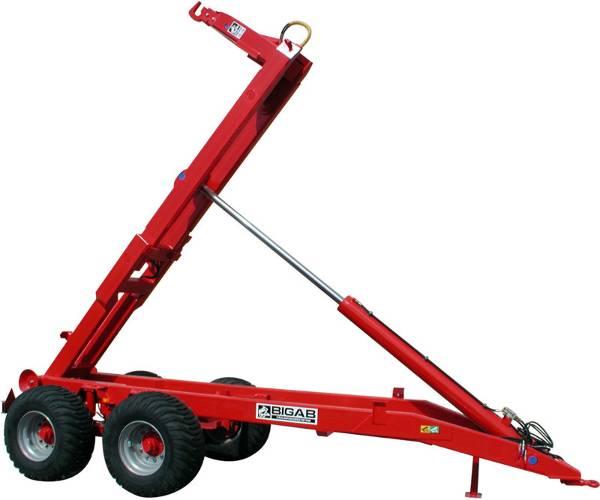 The trailer is equipped with a strong pendulum bogie that has been equipped with brakes on all