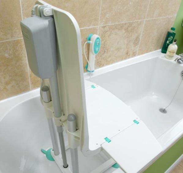Ultra-lightweight compact and unimposing Splash is the lightest battery-powered bath lift available*, yet can comfortably lift a weight of 20 stone.
