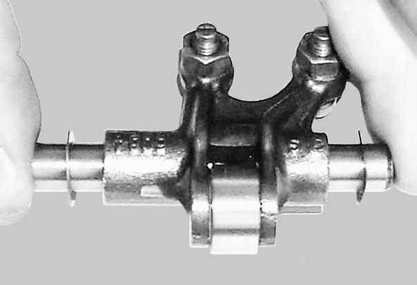Subsection 08 Section 0 ENGINE (CYLINDER AND HEAD) ROCKER ARM Removal Lock crankshaft at the TDC compression position, refer to CRANKSHAFT. Remove: valve cover chain tensioner breather no.