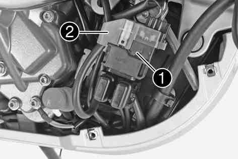 ELECTRICAL SYSTEM 127 The main fuse is located in the starter relay under the right underride guard.