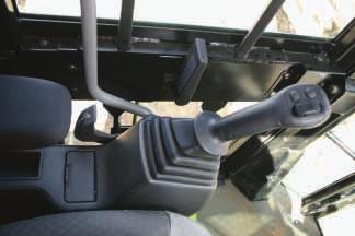 Exclusive proportional control and push buttons are programmable to operator personal preferences, allowing maximum productivity. Hydraulic Activation Control Lever.