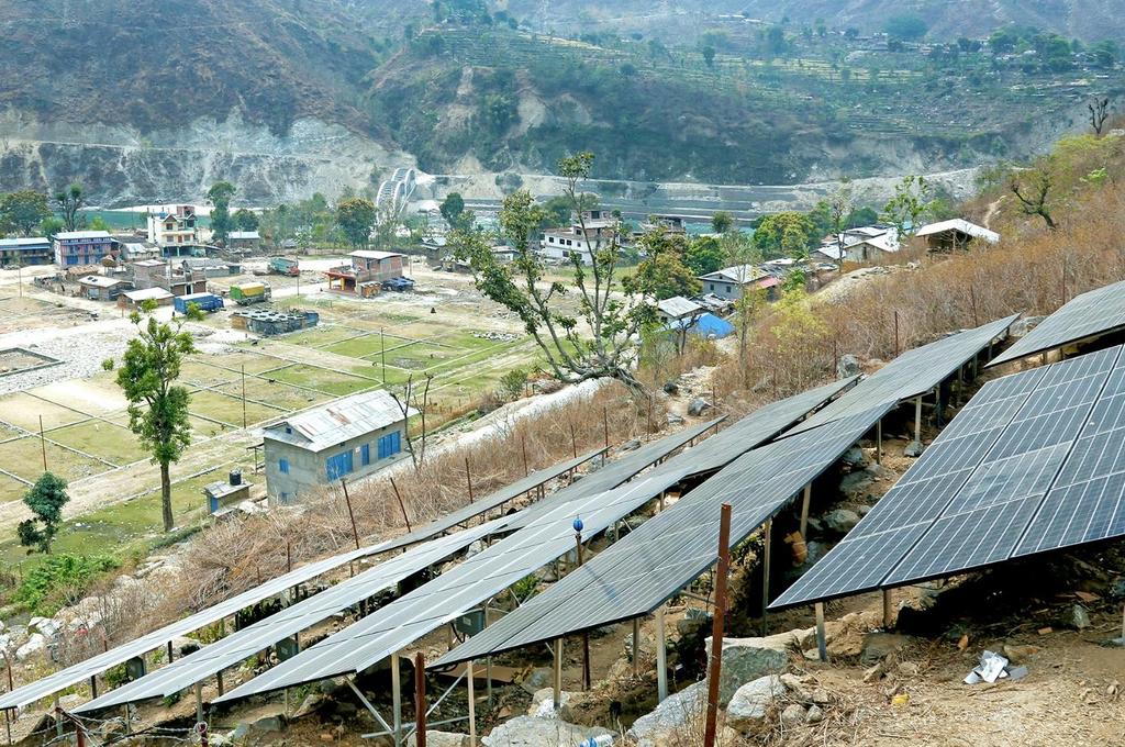 OFF-GRID ELECTRIFICATION: NEPAL Piloting Innovative Business Models Solar Mini-Grids in Rural Communities Strong business model: Private Sector + Community + Local