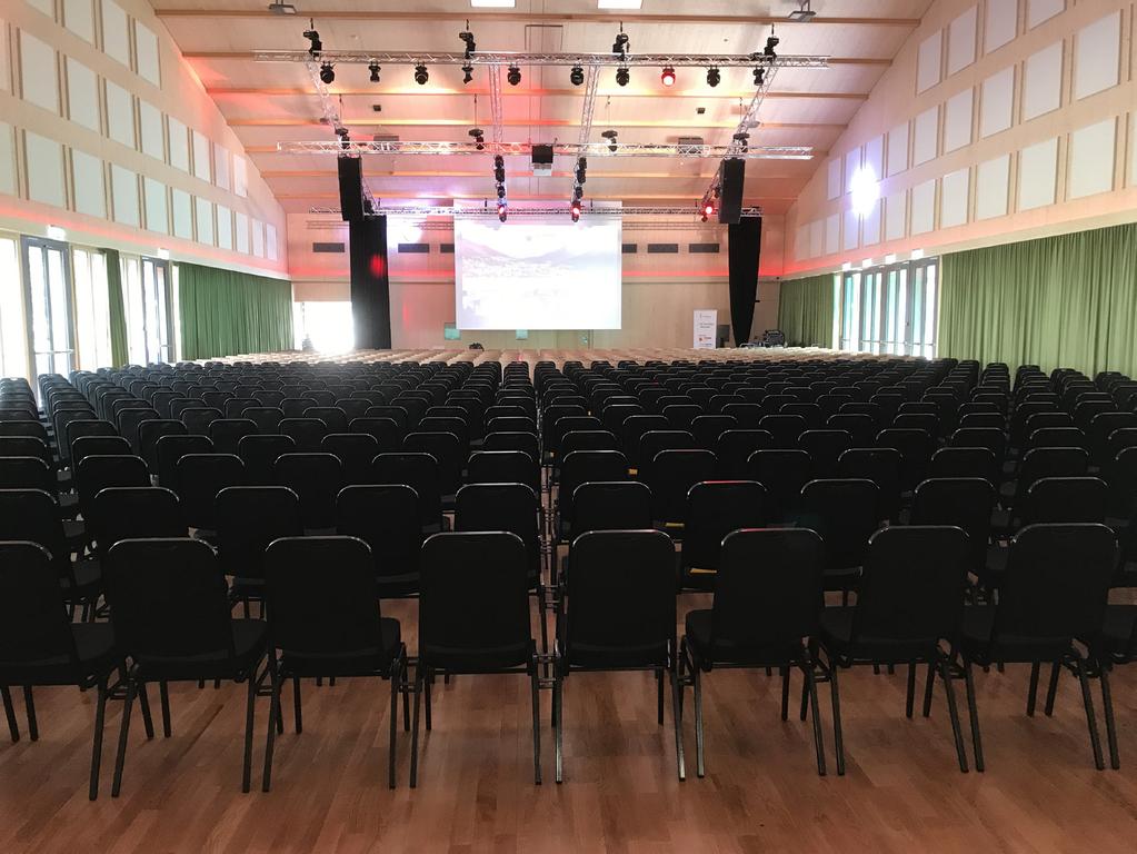 Arena 1 650 m2 large attractive wooden event hall, with a capacity to accommodate up to 1800 people a mobile parquet floor is standard.