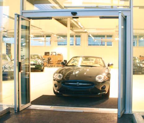 One door, three functions 4 Comfortable sliding door The TÜV-tested SLX Break-Out sliding door system in its elegant and transparent design is suitable