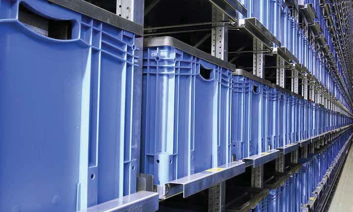 European size stacking containers Stand European alone size tilt-open stacking containers