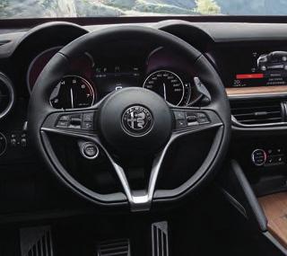 Racetrack performance in an SUV setting: 4-Mode Alfa DNA Pro Drive Selector activates