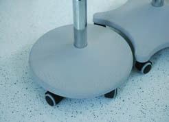Its pendulum base follows your movements during work and allows you to reach out on all sides without having to stand up.
