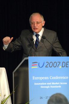 European standardization conference "Innovation and market access through standards (Berlin, 27 March 2007) Günter Verheugen, Vice-President of the European Commission "We must prepare Europe for the