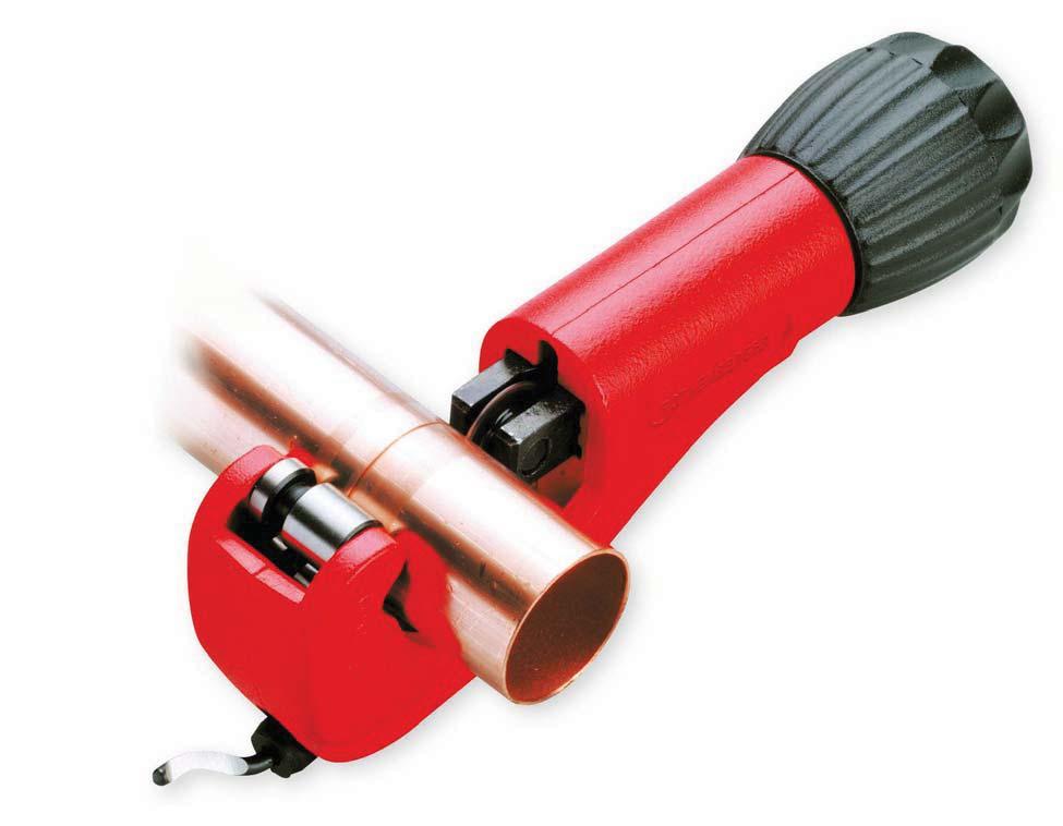1 Metal Manual TUBE CUTTER / 4 Pro Proven pipe cutter for the precise cutting of pipes Ø 6 4 mm (1/4 1.