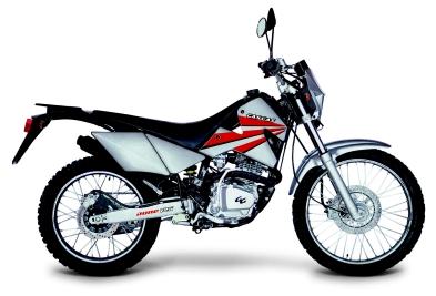 versions of the engines for each of the Boy versions, both in trial and enduro: the 2-stroke, air-cooled, more economical version; the 2-stroke water-cooled unit the most advanced, with high-quality