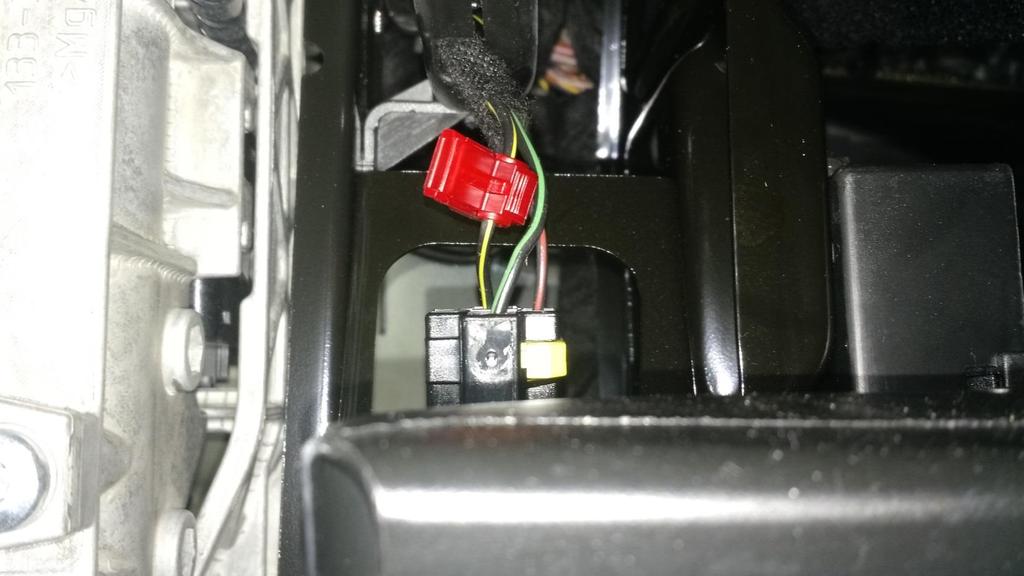 active signal Figure 3 (Brake pedal switch connection)