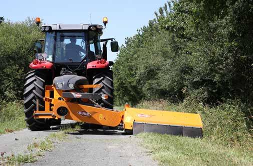 A 600 mm vertical offset comes as standard for mowing above road level.