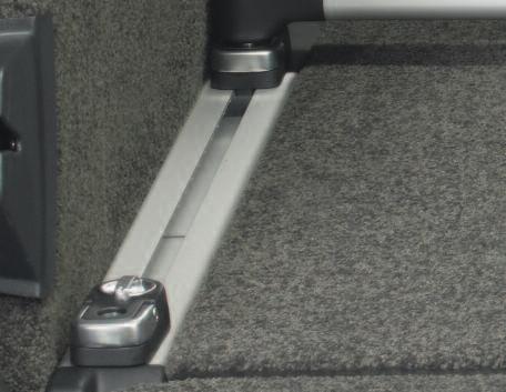 VPLGS0171 Semi-Rigid Loadspace Protector This waterproof, Range Rover-branded rubber mat helps