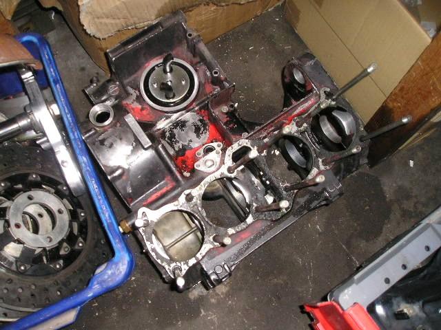 We dont have much to start with (alright just a frame and crankcase!!!), but we do like a challenge here at Zpower!