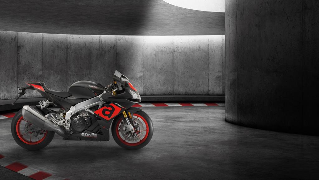 APRILIA TECHNOLOGY RSV41000 RR FROM THE RACETRACK TO THE ROAD TFT DASHBOARD QUICK SHIFT WITH