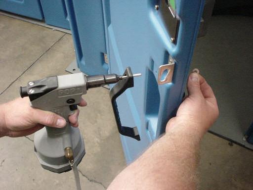 Install Inside Door Handle Install (2) Avdel black rivet PN 17030 though handle PN 16807,