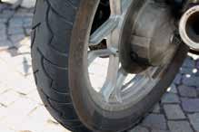 Most models also feature 18-inch wheels with moderate tyre sizes that are considerably less expensive than the super wide tyres on modern Superbikes.