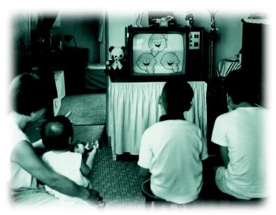 Typical family in the 1970s, meals can be left untouched, but television is a must A sufficient electricity supply brought great changes to the villages in the New Territories.