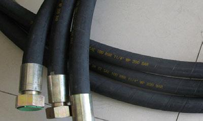 SAE Series SAE 100R9 High Pressure Four Spiral Steel Wire Hydraulic Rubber Hose With outstanding kick resistance, impulse resistance and can support surge pressure, SAE 100R9 high pressure four