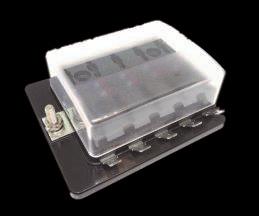 134 10-way Standard blade fuse box with LED indicator 1 Standard blade fuse box with capacity for 4, 6 or 10 fuses.
