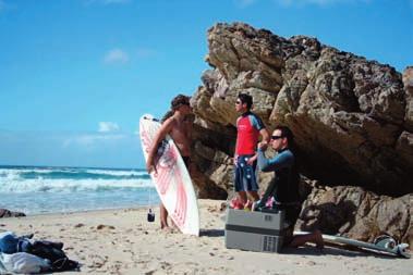 Portable compressor coolers Truly independent Integrated battery-run fridge / freezer Tried-and-tested on Australia s most beautiful and loneliest beaches and now available here: the CoolFreeze CF
